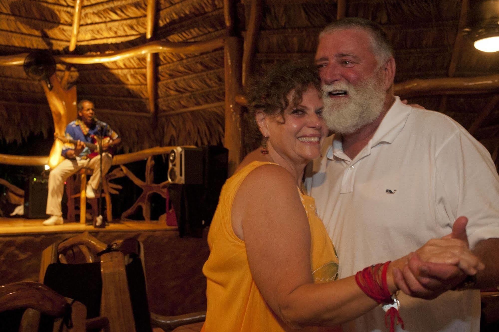 Puerto Viejo de Talamanca Hotel La Costa De Papito מראה חיצוני תמונה